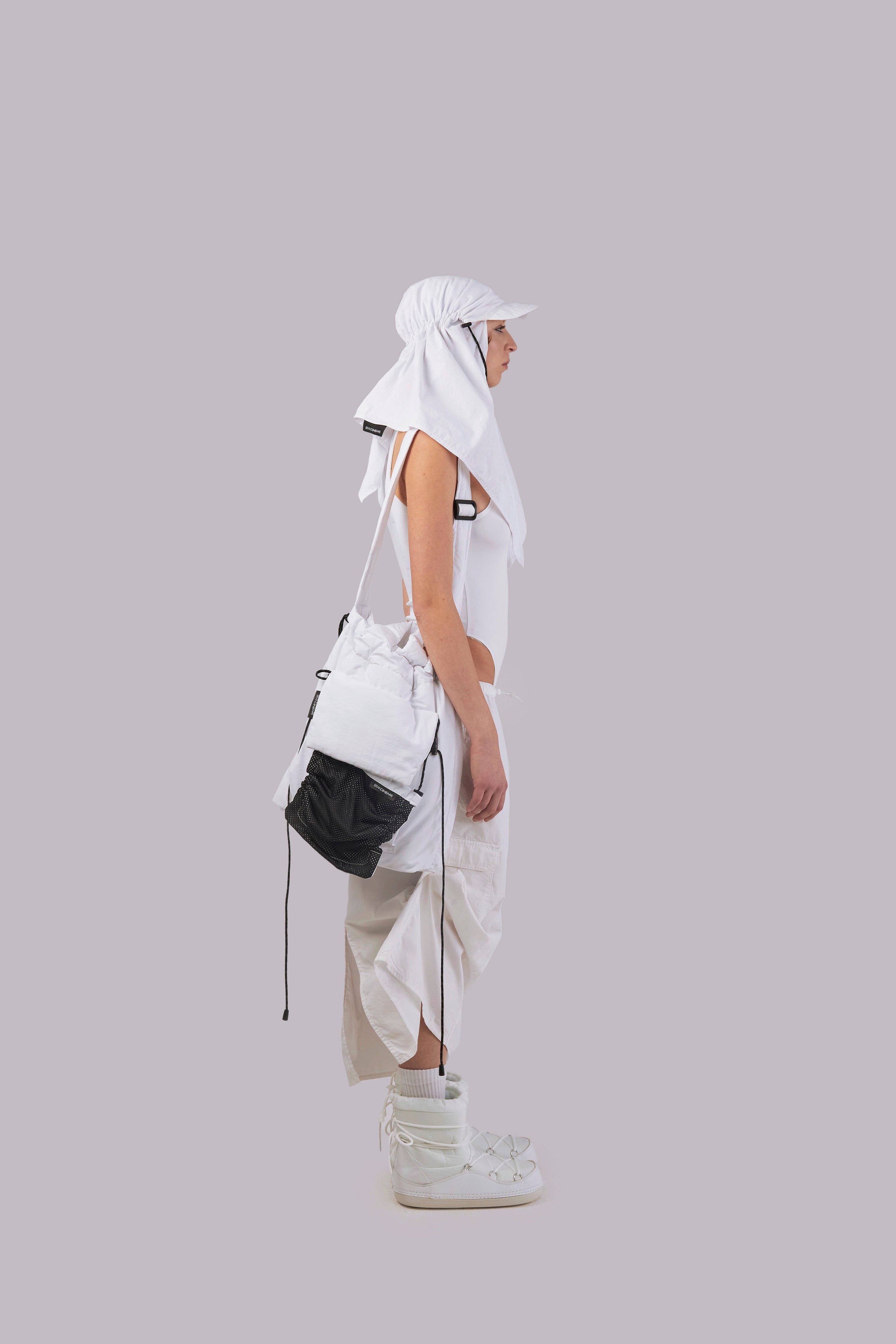 LE COVER - medium - white