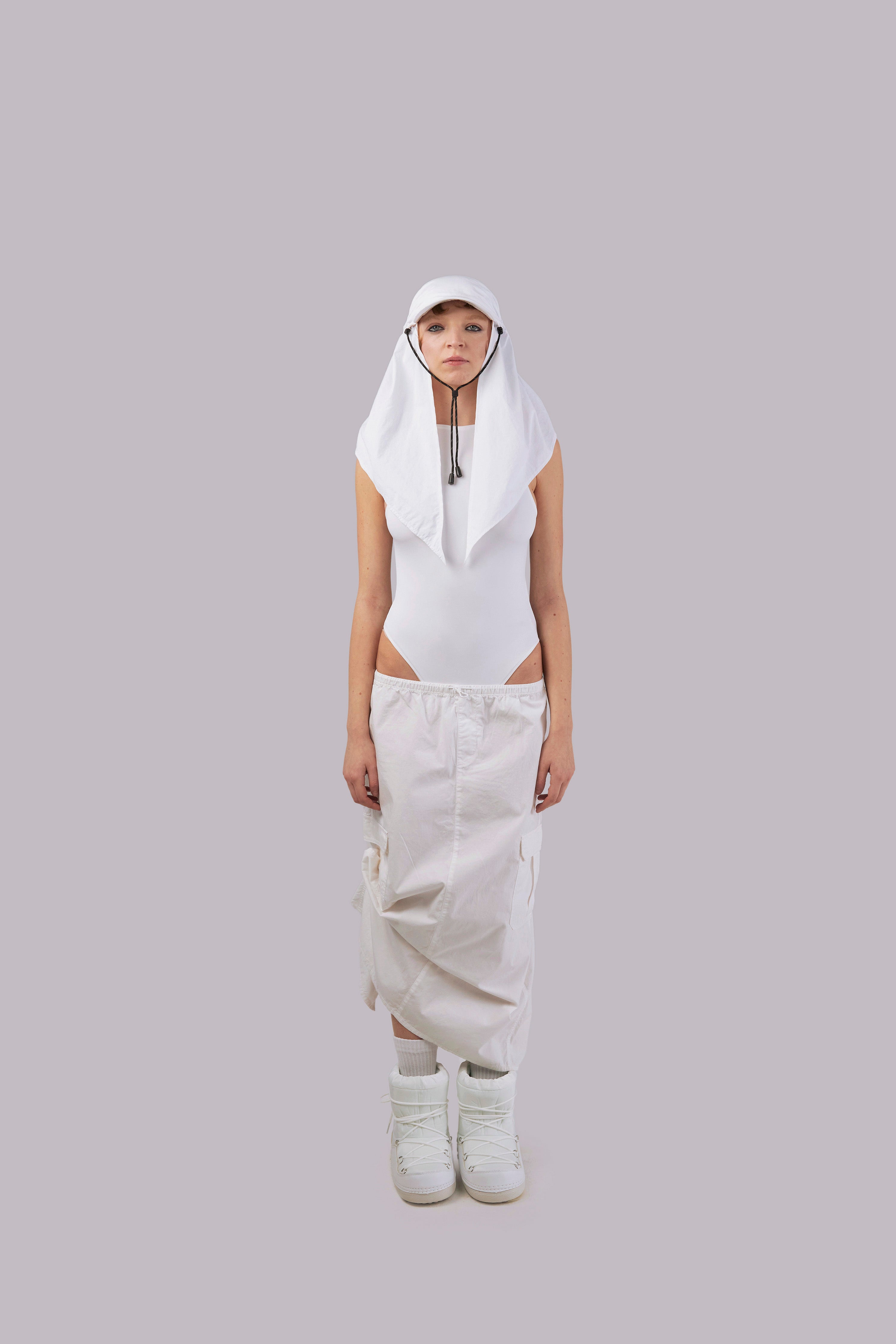 LE COVER - medium - white